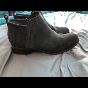 Toms Deia booties